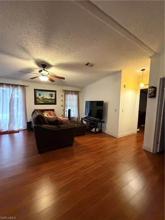 4700 Pioneer 23rd ST-20