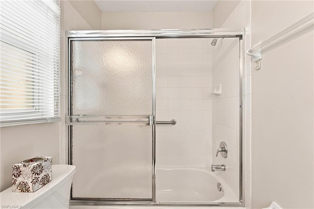 17518 Plumera LN-22
