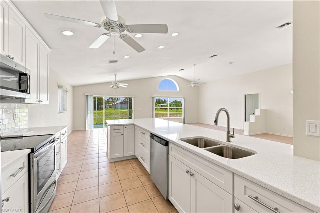 17518 Plumera LN-1
