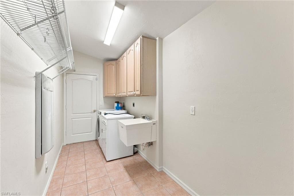 17518 Plumera LN-28