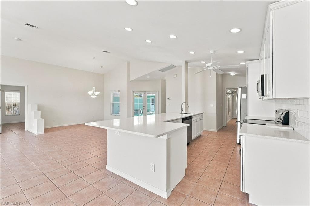 17518 Plumera LN-9