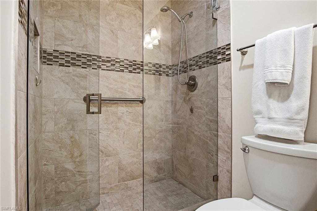 221 Fox Glen DR 2302-23