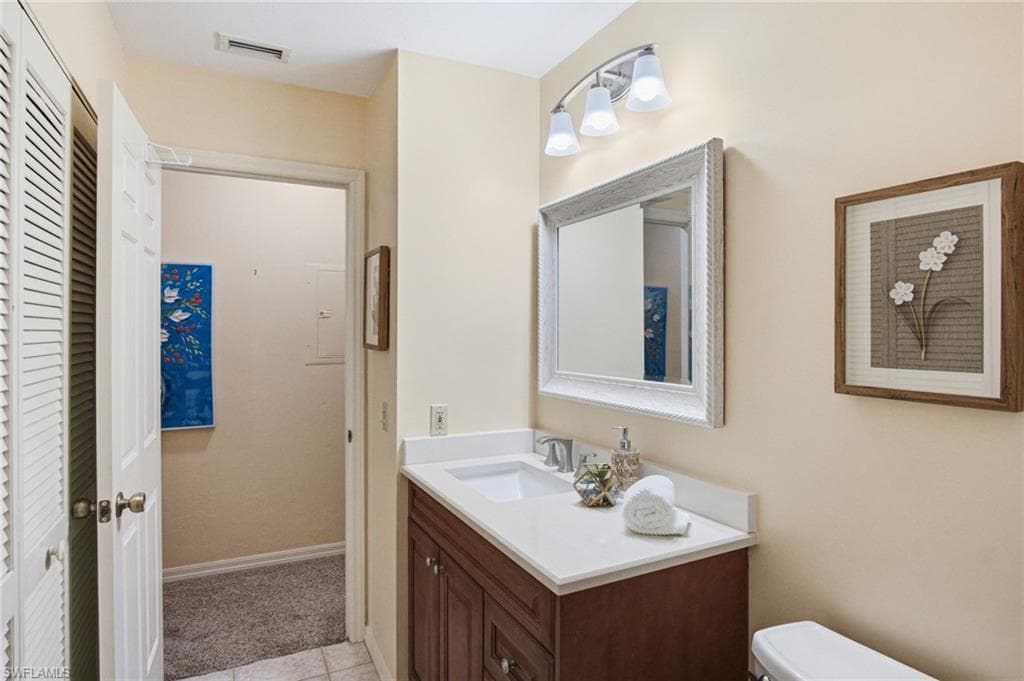 221 Fox Glen DR 2302-27