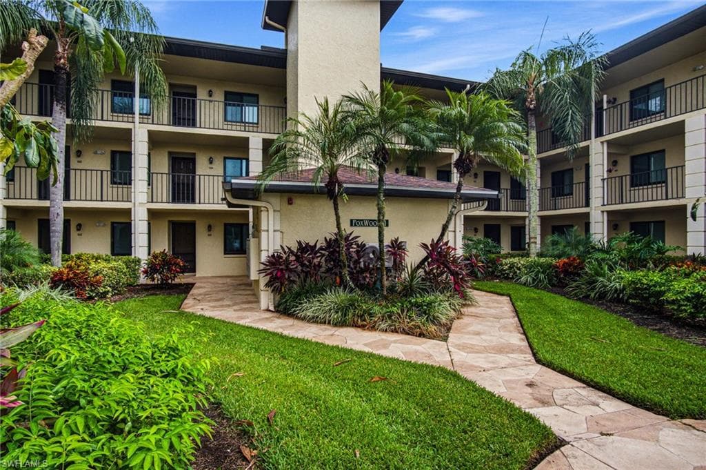 221 Fox Glen DR 2302-7