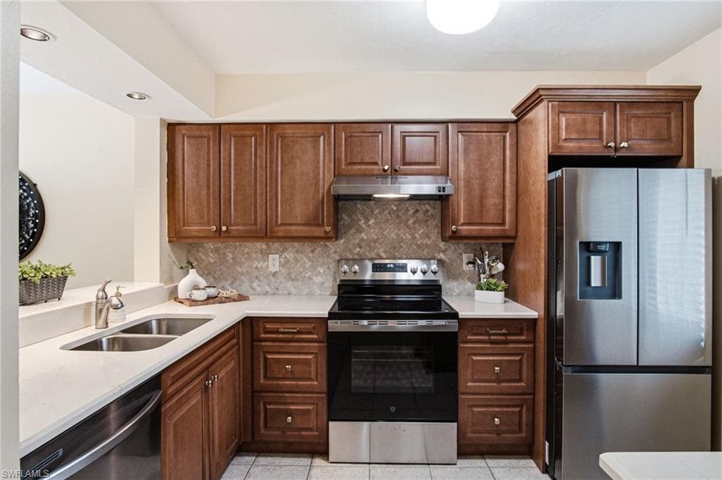 221 Fox Glen DR 2302-3