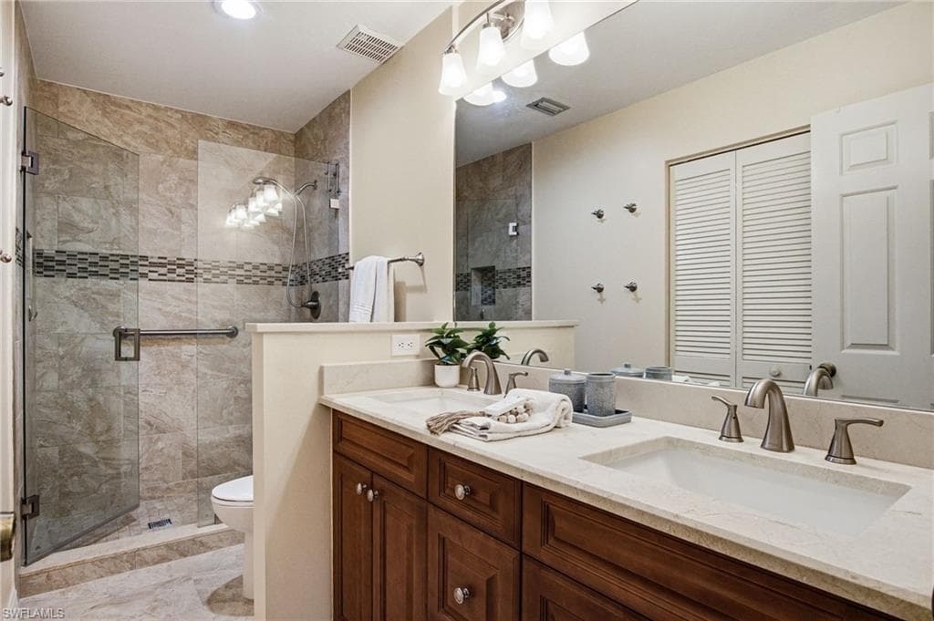 221 Fox Glen DR 2302-4