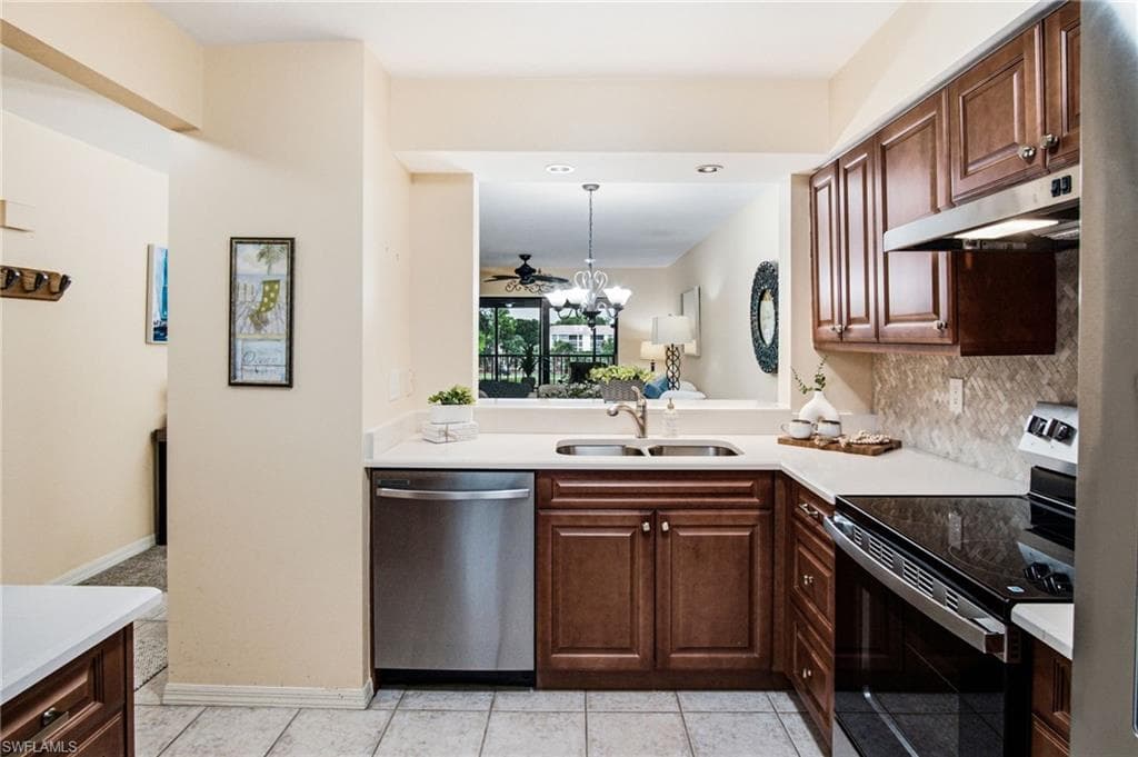 221 Fox Glen DR 2302-10