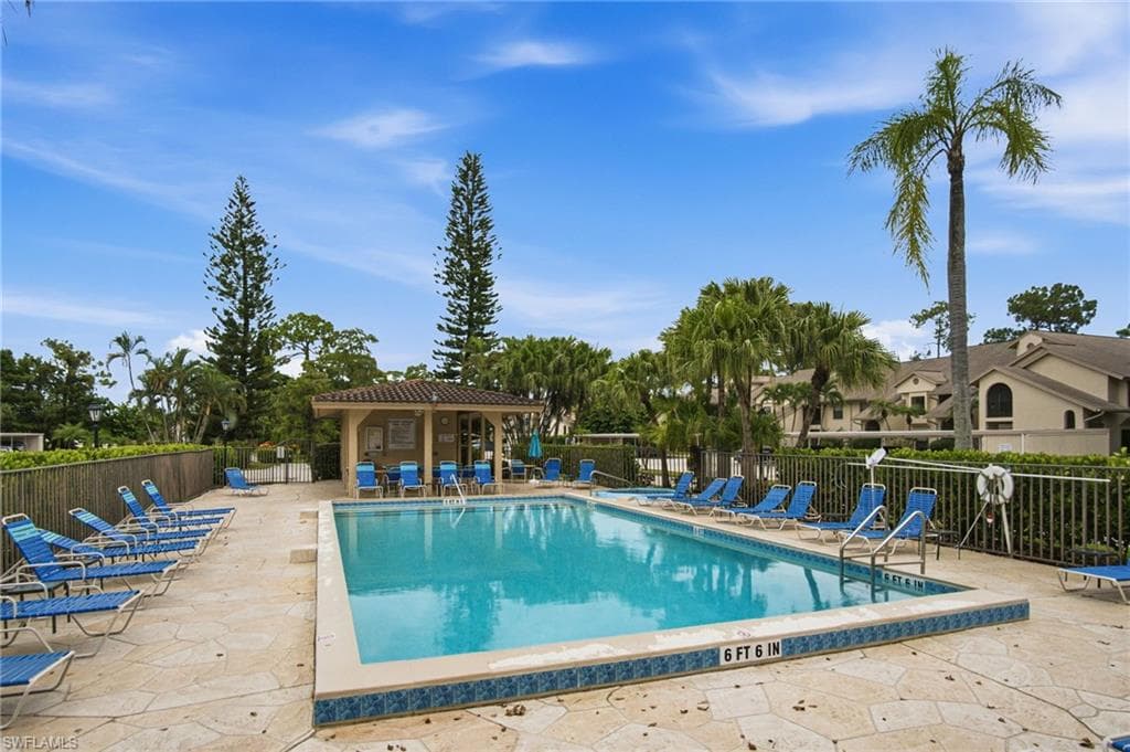 221 Fox Glen DR 2302-29