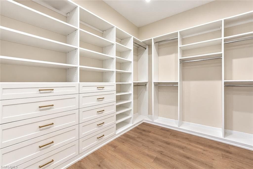 15863 Triesta LN-20