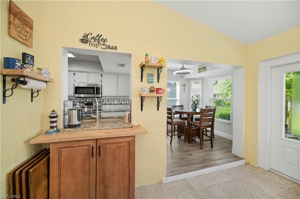 3691 Sabal Springs BLVD SE-9