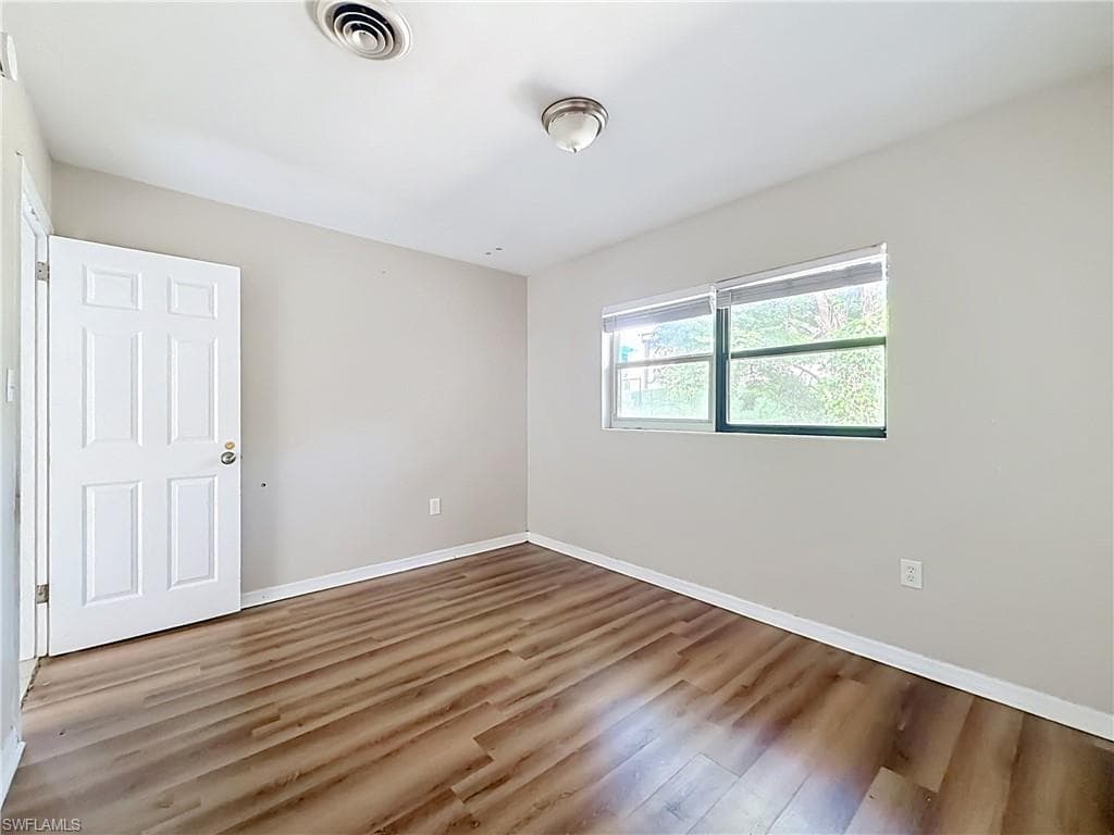 3414 Portersfield RD-39