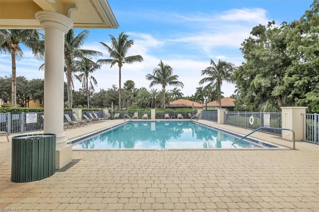 13064 Silver Thorn LOOP-64