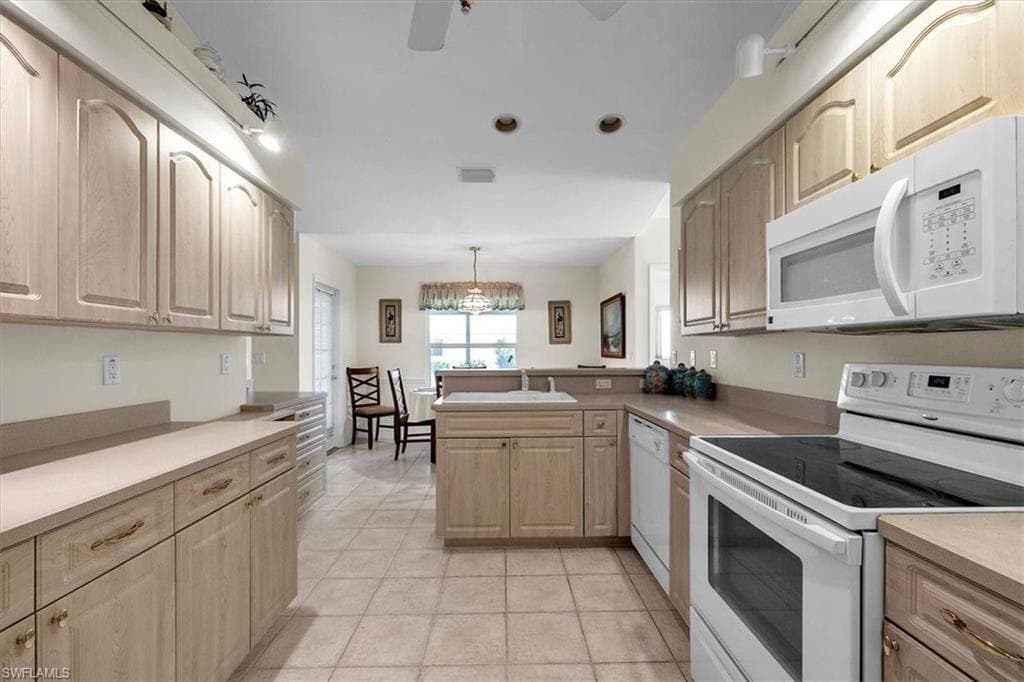 3455 Sabal Springs BLVD-12