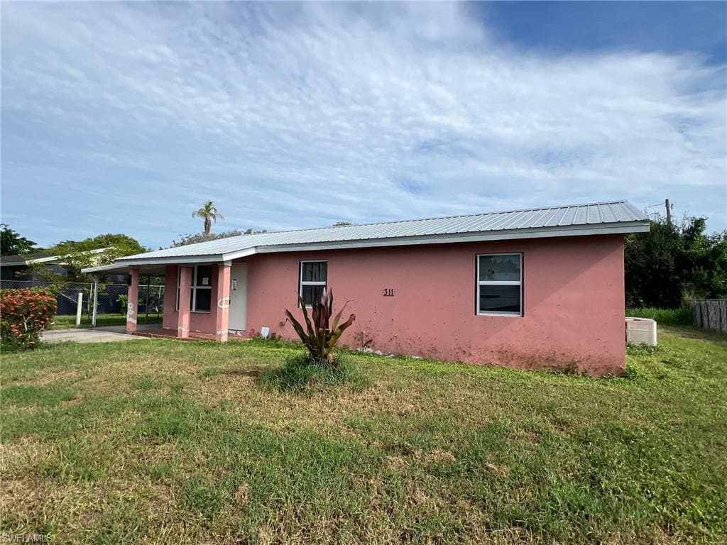 311 W El Paso AVE-1