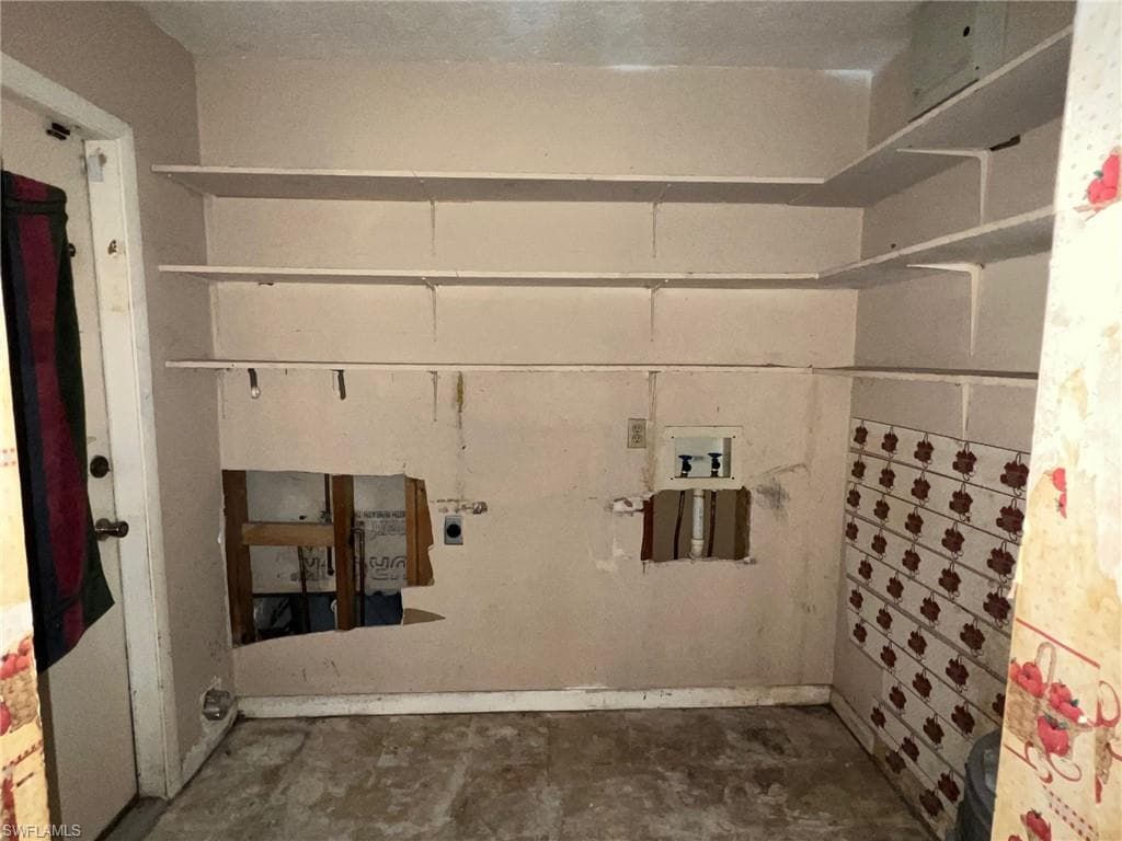 311 W El Paso AVE-5