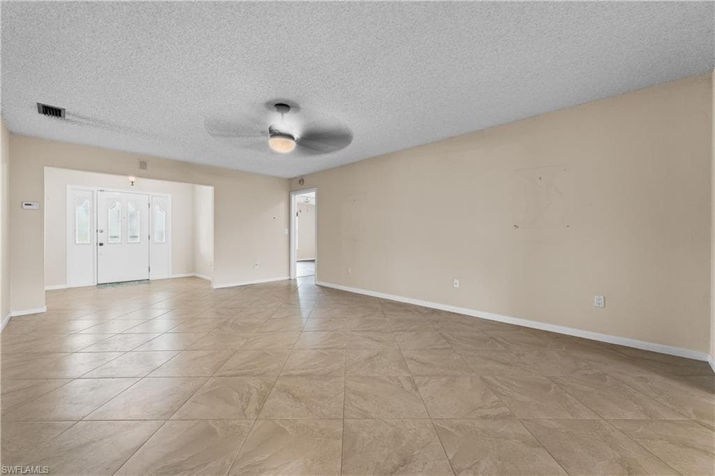 1238 N Brandywine CIR-6