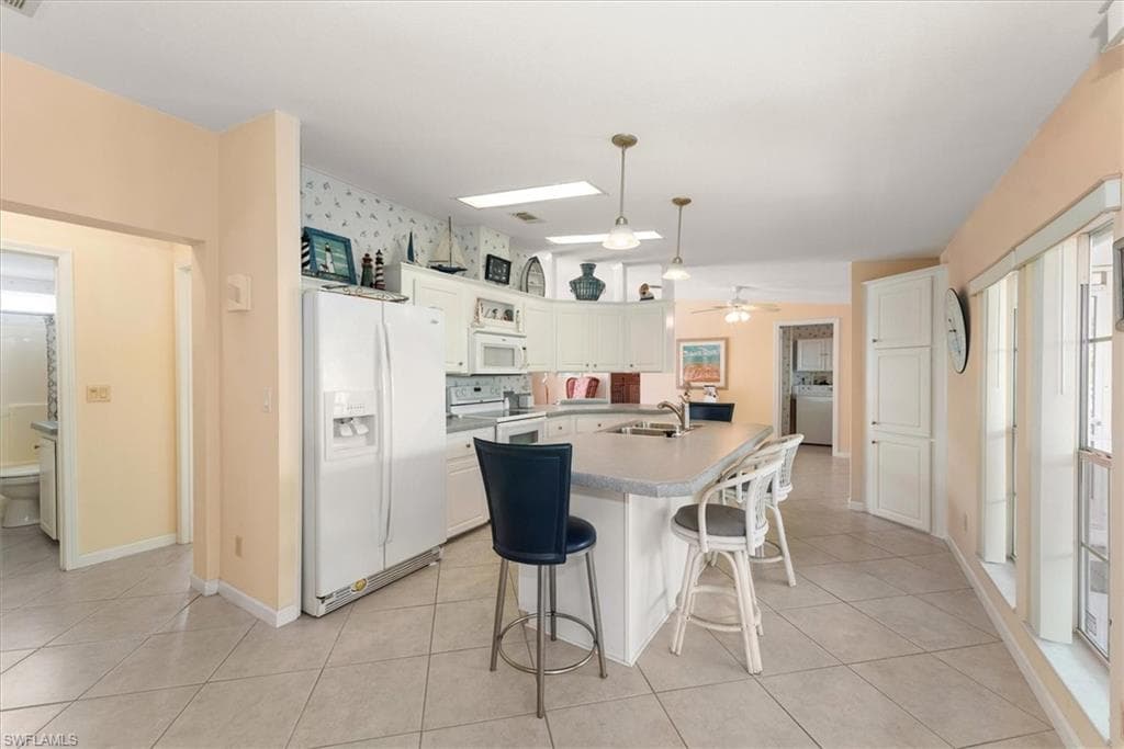 244 Daisy AVE-14