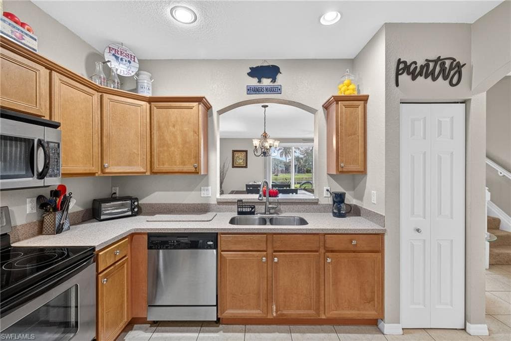 2406 Laurentina LN-20