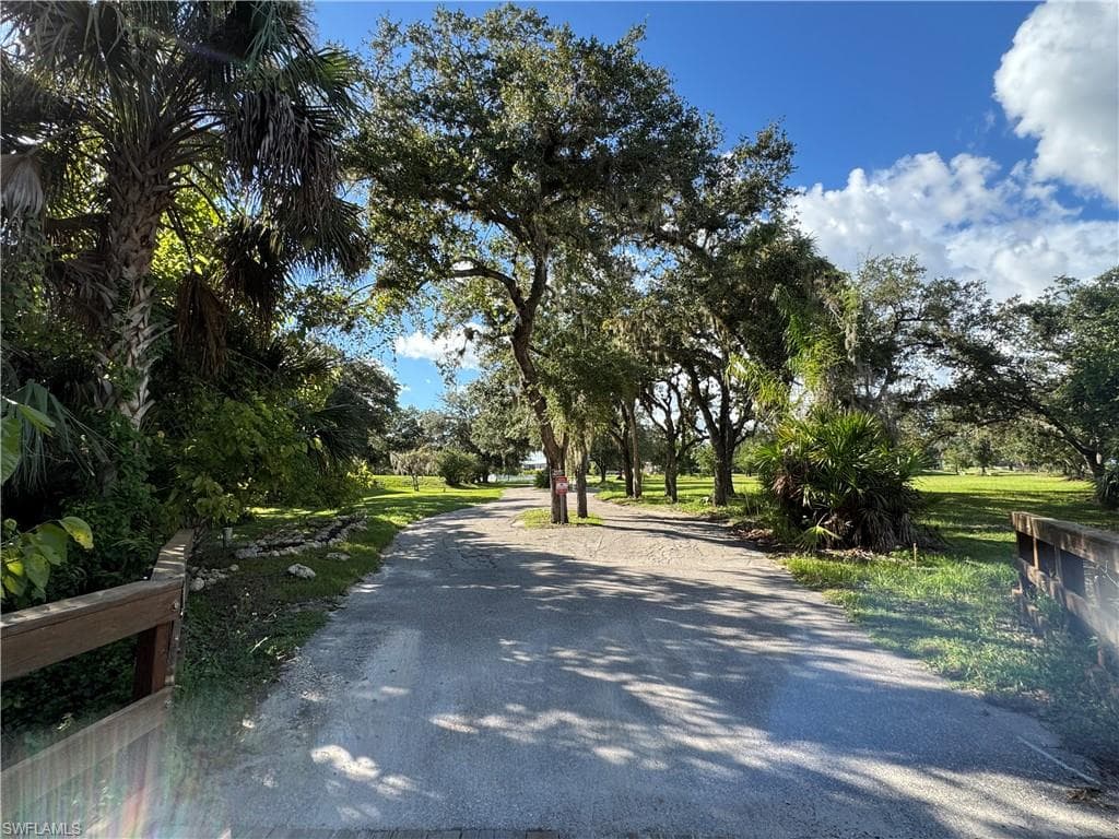 18901 Bridge Wood CT-19