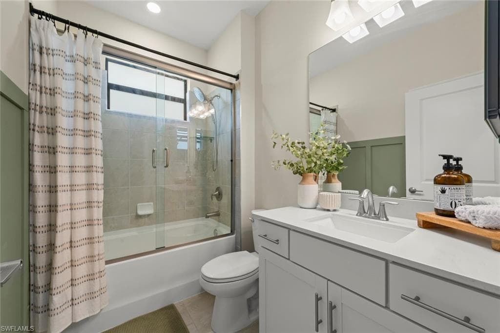 19070 Hinkley DR-29