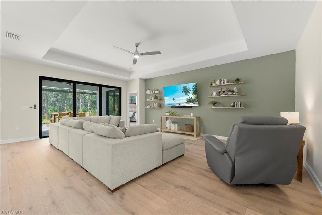 19070 Hinkley DR-8