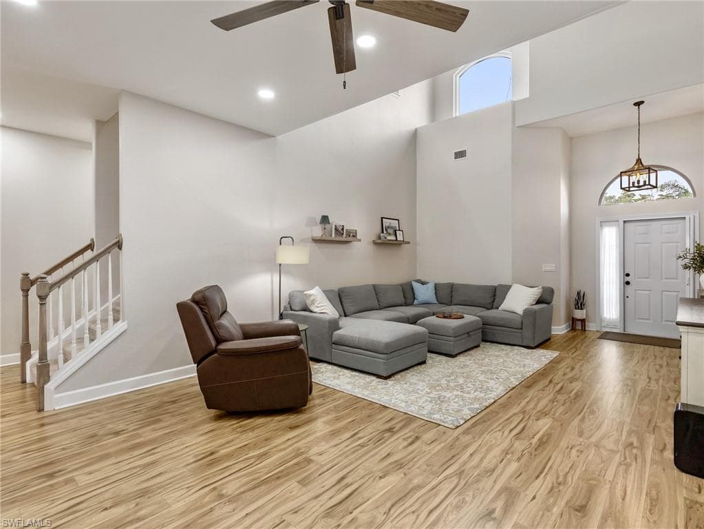 13741 Collina CT-4