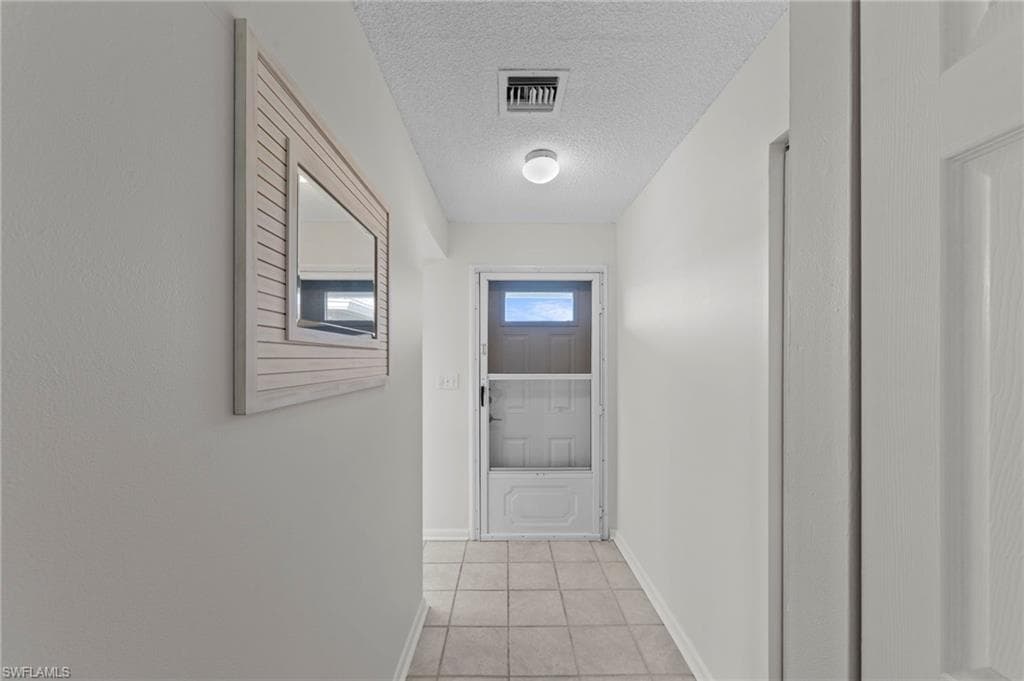 263 Palm DR 4-3
