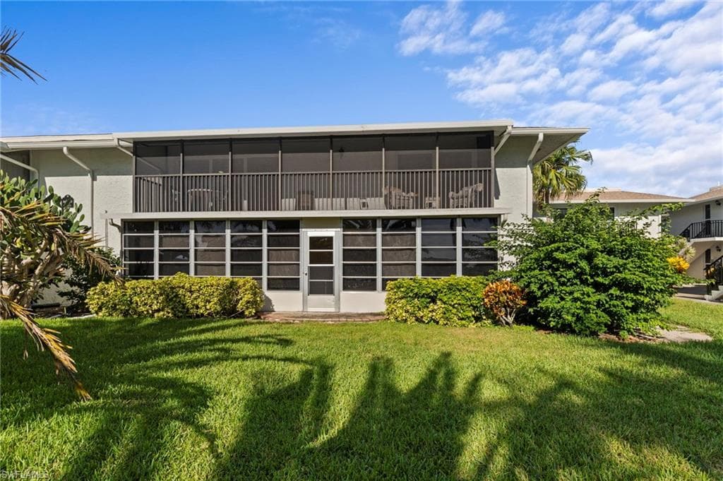 263 Palm DR 4-29