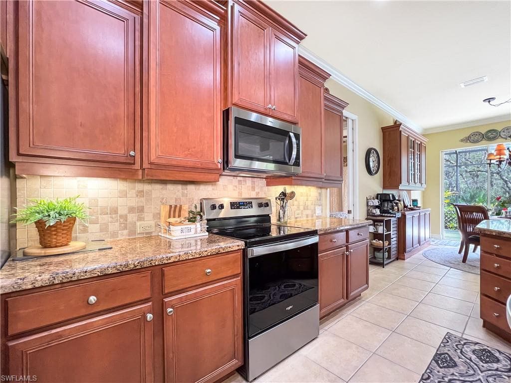 3290 Shady Bend WAY-5