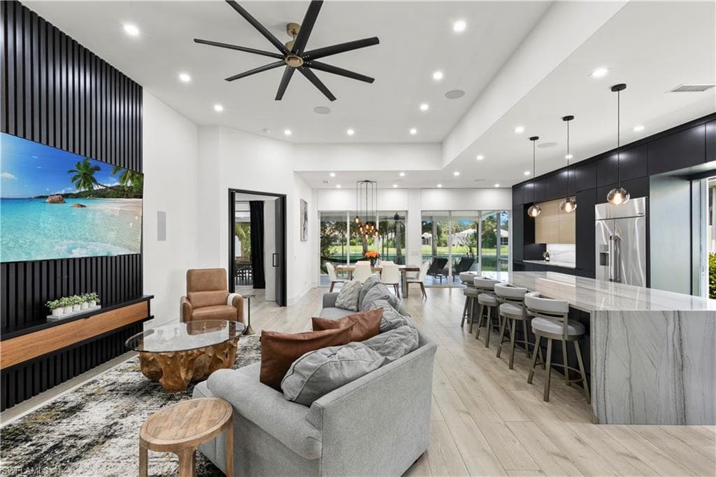 3007 Ellice WAY-6