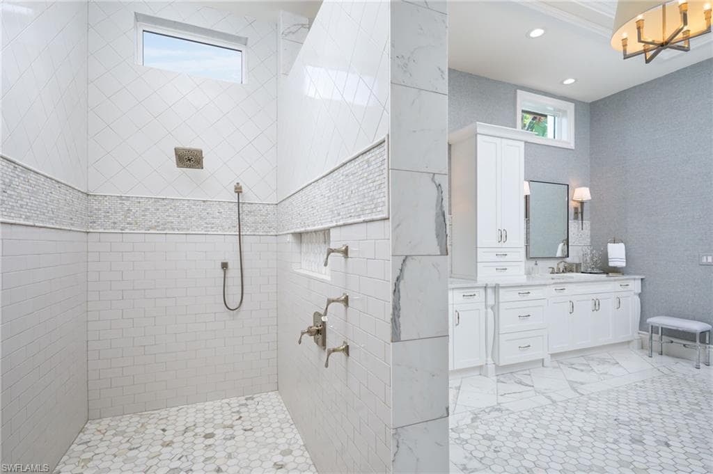 16450 Seneca WAY-20
