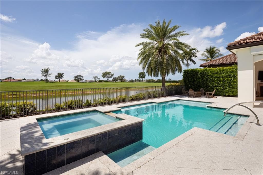 16450 Seneca WAY-33