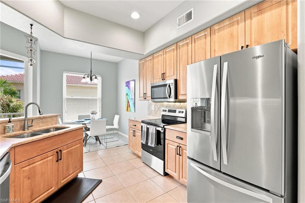 9265 Belleza WAY 204-9