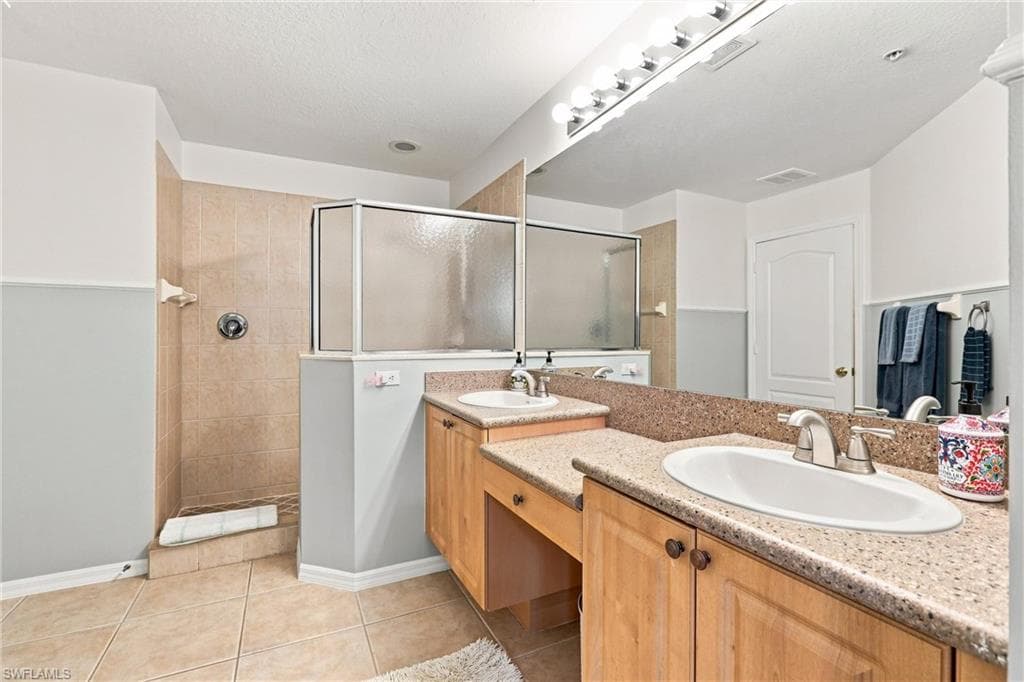 9265 Belleza WAY 204-19