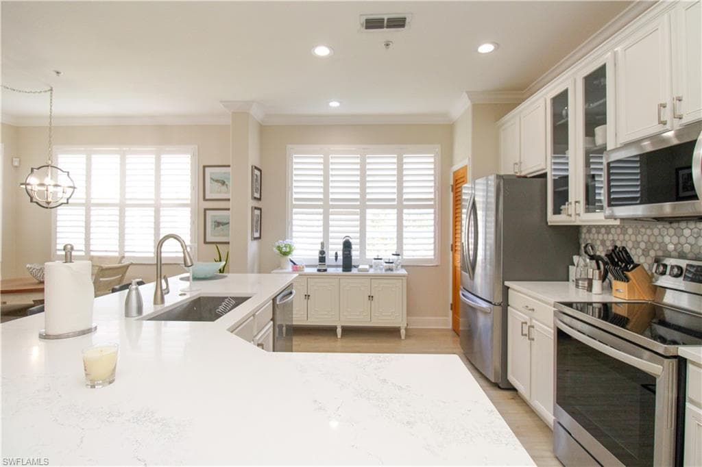 4853 Hampshire CT 107-16