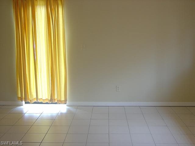 110 Cypress WAY E F5-8