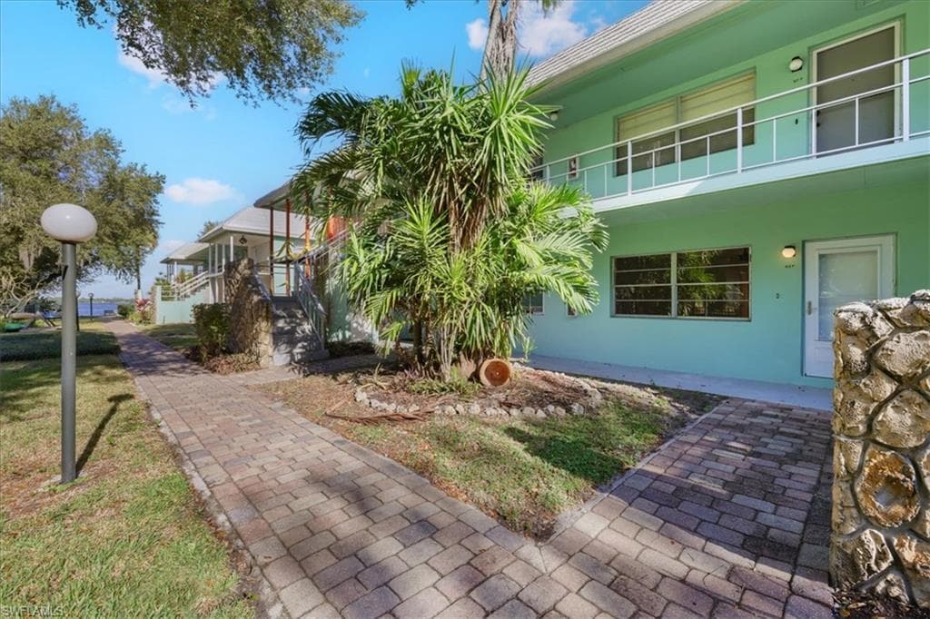 3225 E Riverside DR 63F-1