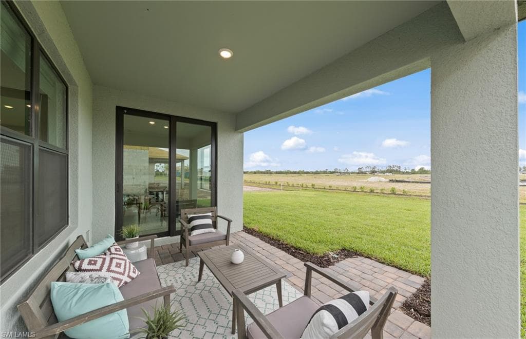 612 Oasis Lake PL-18