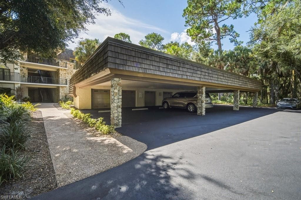 103 Clubhouse DR 152-2