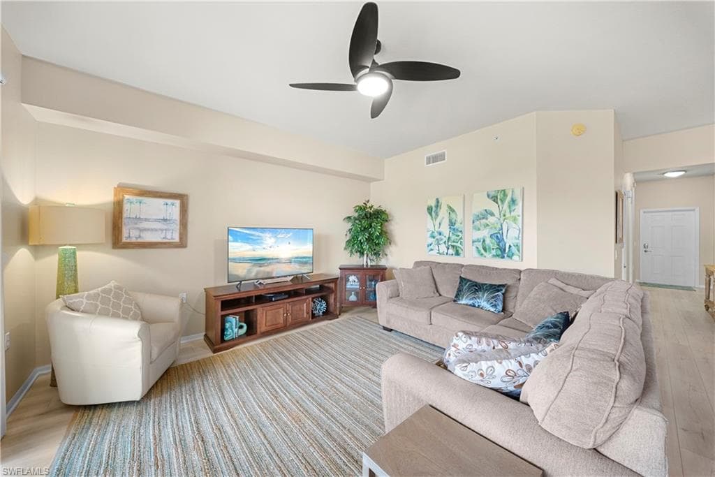10290 Heritage Bay BLVD 3215-16