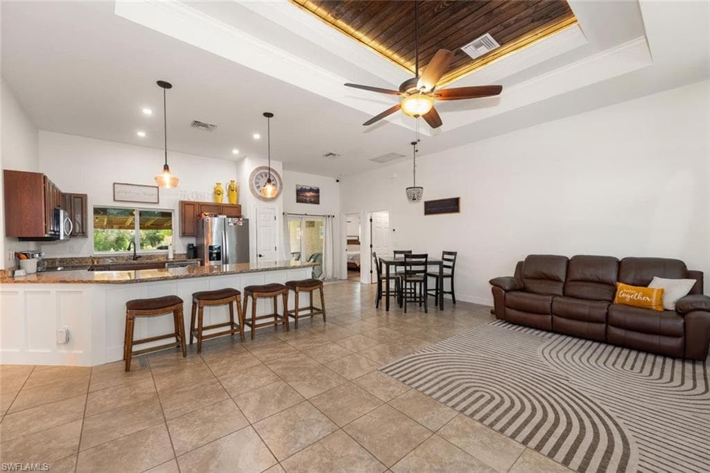 2401 Leavitt RD-7