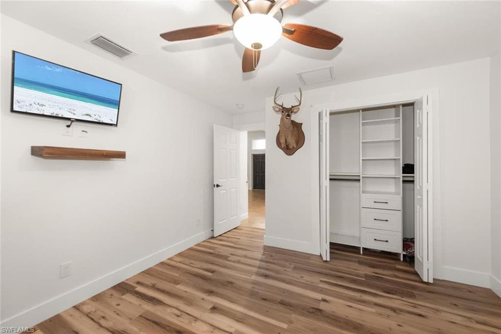 2401 Leavitt RD-21