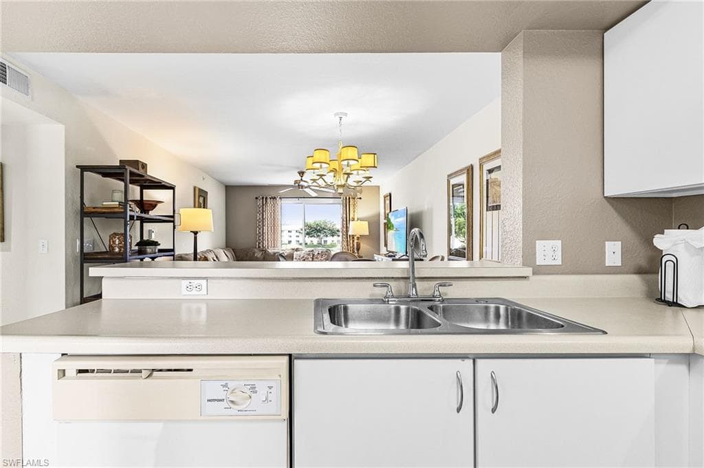 8274 Key Royal CIR 1022-7