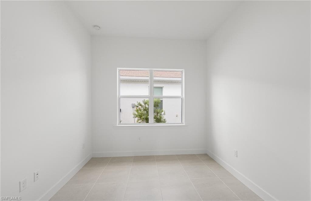 12408 Basalt LN-4