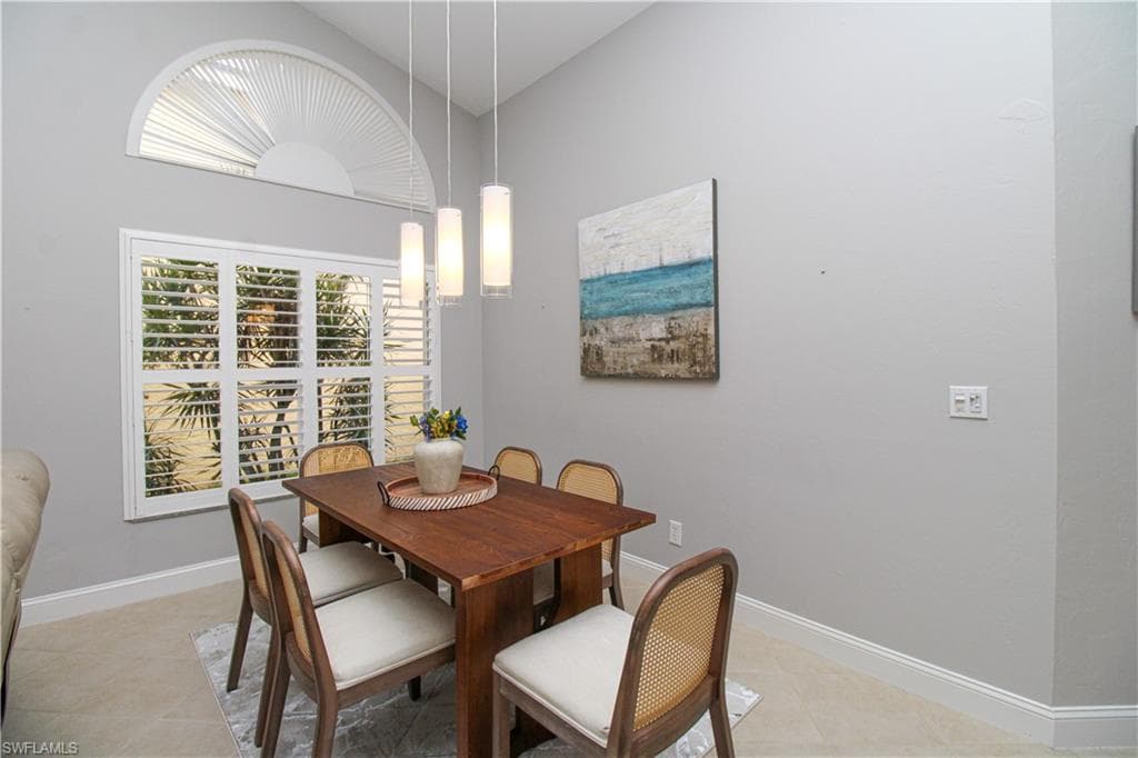 700 Lambton LN-12