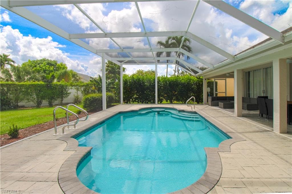 700 Lambton LN-1