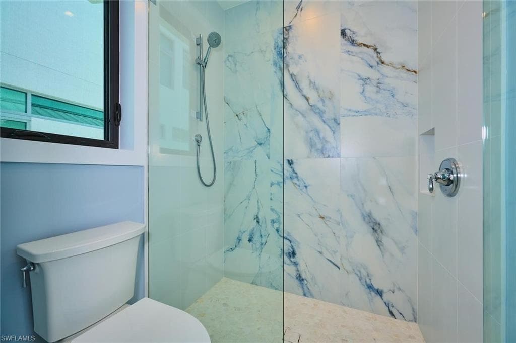 938 San Carlos DR-23