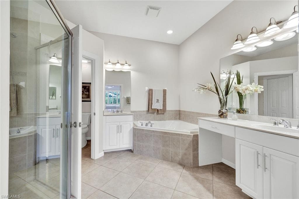 8723 Coastline CT 202-18
