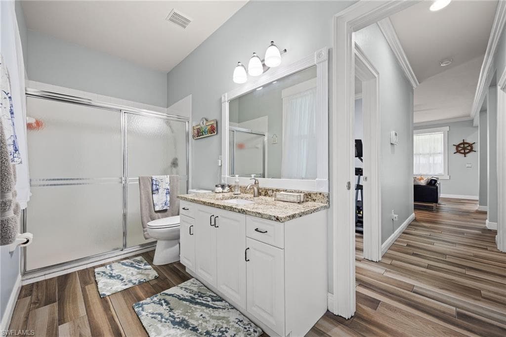 16450 Oakview CIR-9