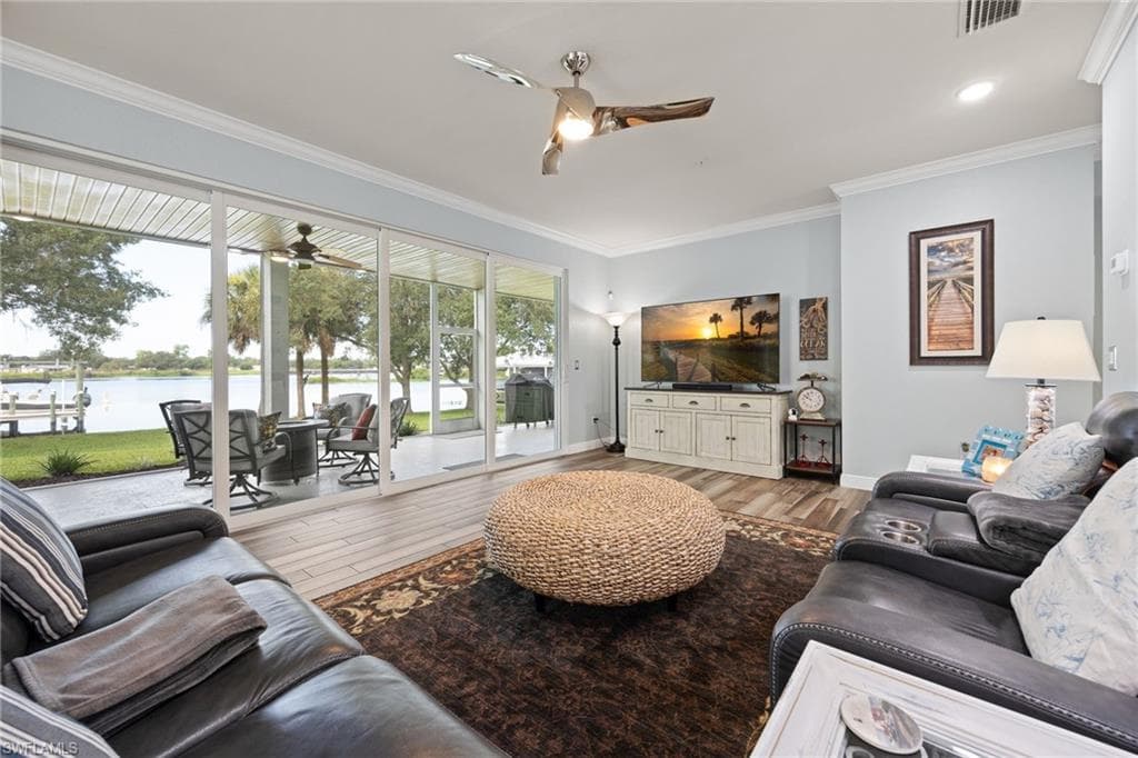 16450 Oakview CIR-11
